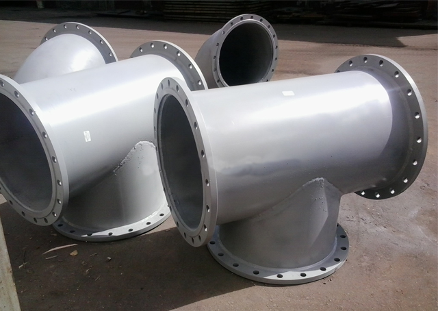 Стальной фланцевый тройник 300х250 09Г2С