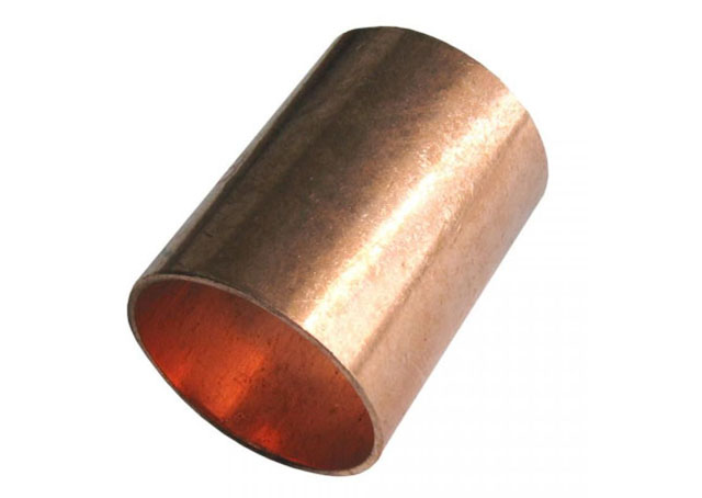 Медная муфта под пайку 4 1/8