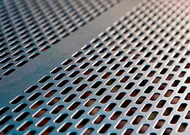 Перфорированный алюминиевый лист 7.5х2000х2000 мм АД0