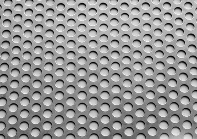 Перфорированный алюминиевый лист 7.5х2000х2000 мм АД0